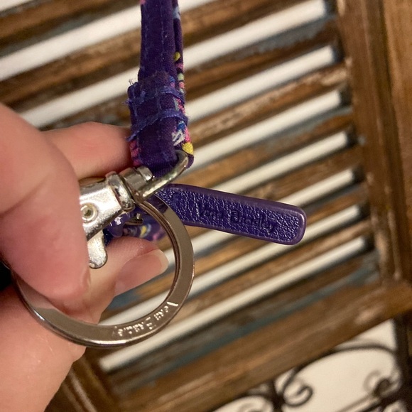 VERA BRADLEY ID HOLDER AND COIN CARD PURSE LANYARD - Picture 4 of 5